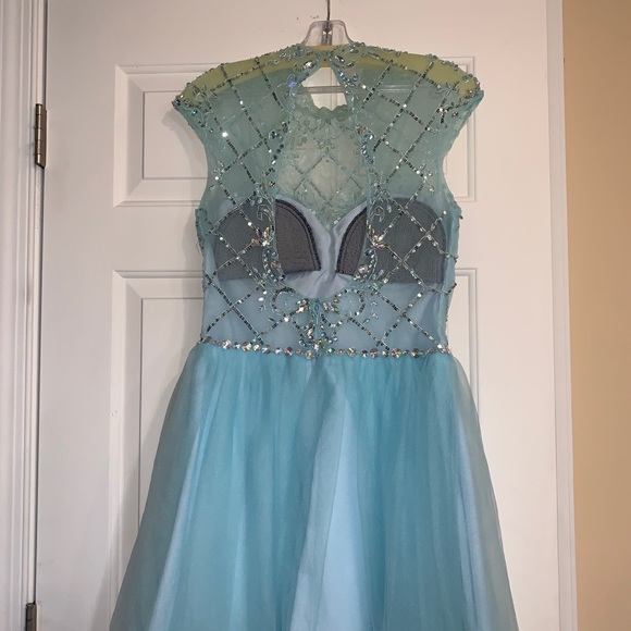 Short dress - Picture 2 of 2